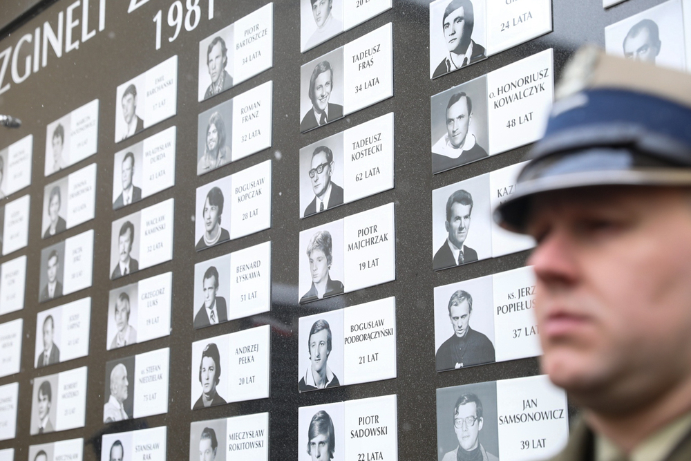 Uroczystość w hołdzie ofiarom komunizmu w 41. rocznicę wprowadzenia w Polsce stanu wojennego – Warszawa, 13 grudnia 2022. Fot. Sławek Kasper (IPN)