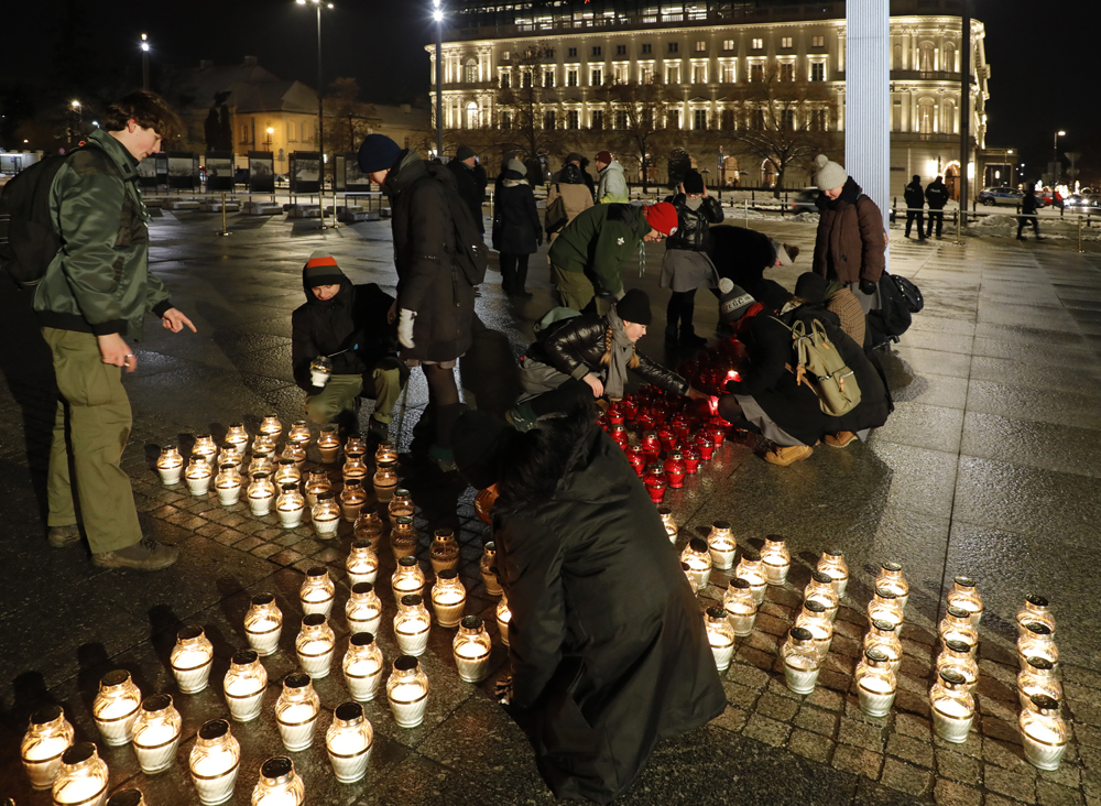 Światło Wolności na pl. Piłsudskiego w Warszawie – 13 grudnia 2022. Fot. Piotr Życieński (IPN)