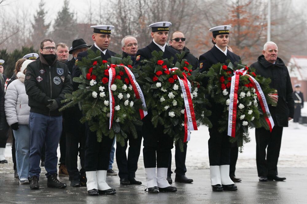 Uroczystości upamiętniające polskich marynarzy – ofiary komunistycznych represji – na Cmentarzu Marynarki Wojennej w Gdyni – 16 grudnia 2022. Fot. Mikołaj Bujak (IPN)