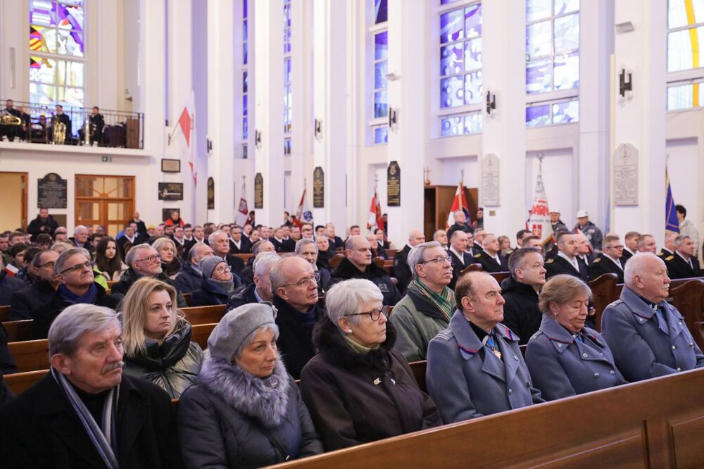 Uroczystości upamiętniające polskich marynarzy – ofiary komunistycznych represji. Msza św. w kościele garnizonowym Marynarki Wojennej w Gdyni-Oksywiu – 16 grudnia 2022. Fot. Mikołaj Bujak (IPN)