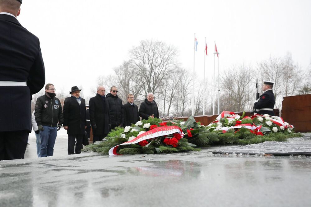 Uroczystości upamiętniające polskich marynarzy – ofiary komunistycznych represji – na Cmentarzu Marynarki Wojennej w Gdyni – 16 grudnia 2022. Fot. Mikołaj Bujak (IPN)