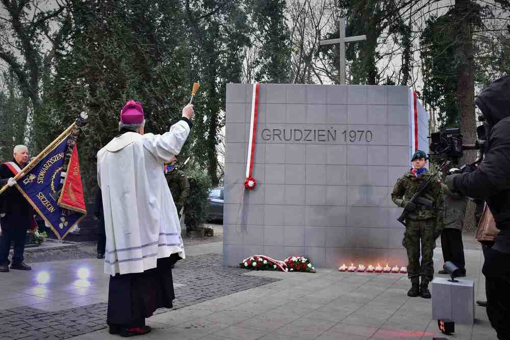 Odsłonięcie pomnika Ofiar Grudnia 1970 r. – Szczecin, 16 grudnia 2022. Fot. Marcin Manowski (IPN)