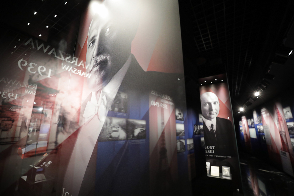 W Izbie Pamięci przy Mauzoleum Prezydentów RP na Uchodźstwie – Warszawa, 21 grudnia 2022. Fot. Mikołaj Bujak (IPN)