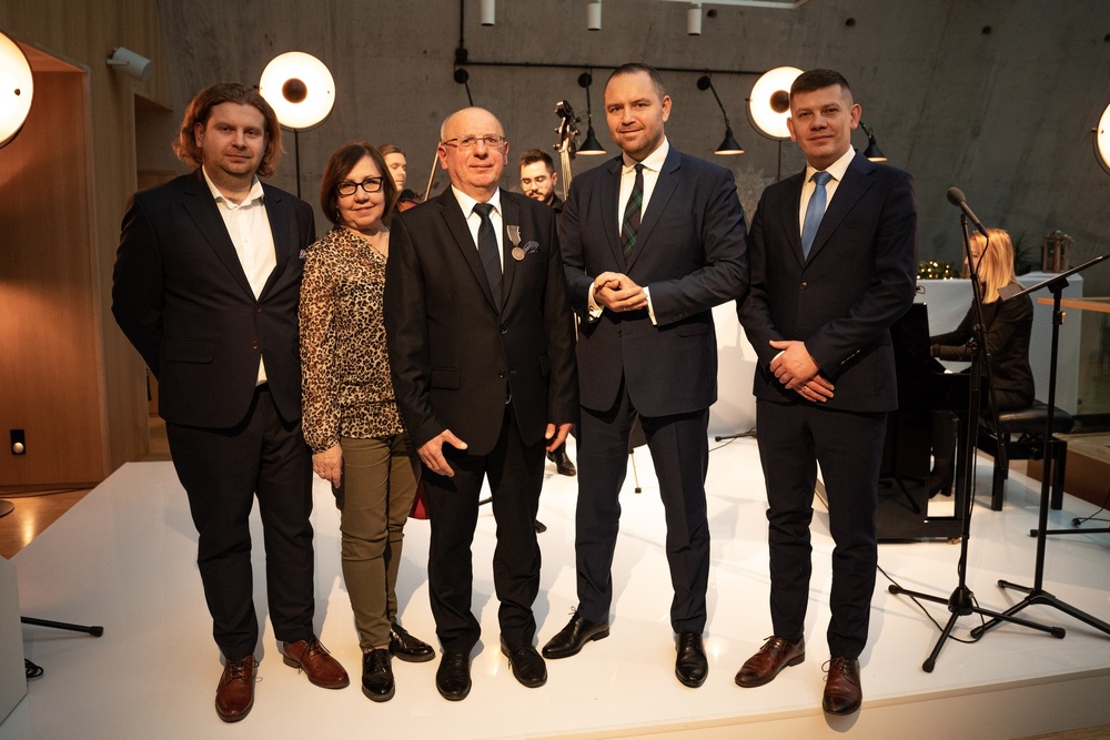 Uroczystość wręczenia medali „Reipublicae Memoriae Meritum” – Gdańsk, 22 grudnia 2022. Fot. Mikołaj Bujak (IPN)