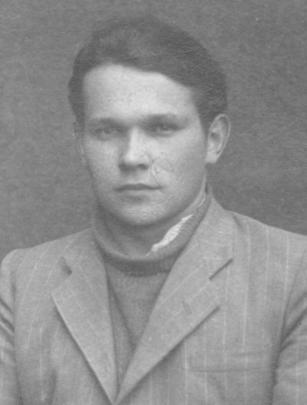 Sierż. Mieczysław Spuła, dowódca patrolu Armii Polskiej w Kraju, zamordowany skrytobójczo przez agenta UB w nocy z 15 na 16 czerwca 1949 r. Fot. ze zbiorów IPN