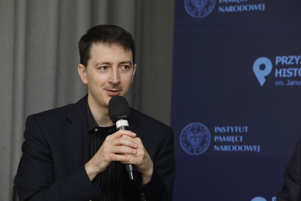 Dr Filip Gańczak. Dyskusja „Praska Wiosna i inne bunty w bloku wschodnim” z cyklu „Między mitem a rzeczywistością – najważniejsze wydarzenia XX wieku” – 25 stycznia 2023. Fot. Piotr Życieński (IPN)
