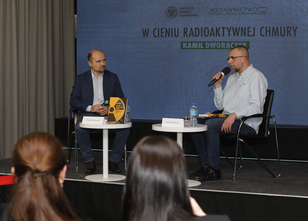 „Książki pełne historii” – rozmowa Rafała Dudkiewicza z dr. Kamilem Dworaczkiem – Warszawa, 25 stycznia 2023. Fot. Piotr Życieński (IPN)