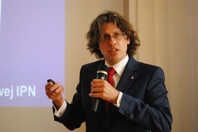 Wykład dr. Tomasza Gintera na temat fenomenu Polskiego Państwa Podziemnego. Fot. Jakub Maciejewski (IPN)