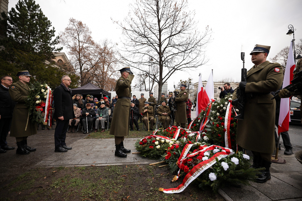 Hołd bohaterom akcji „Kutschera” złożył wiceprezes Instytutu Pamięci Narodowej dr hab. Karol Polejowski – Warszawa, 1 lutego 2023. Fot. Mikołaj Bujak (IPN)