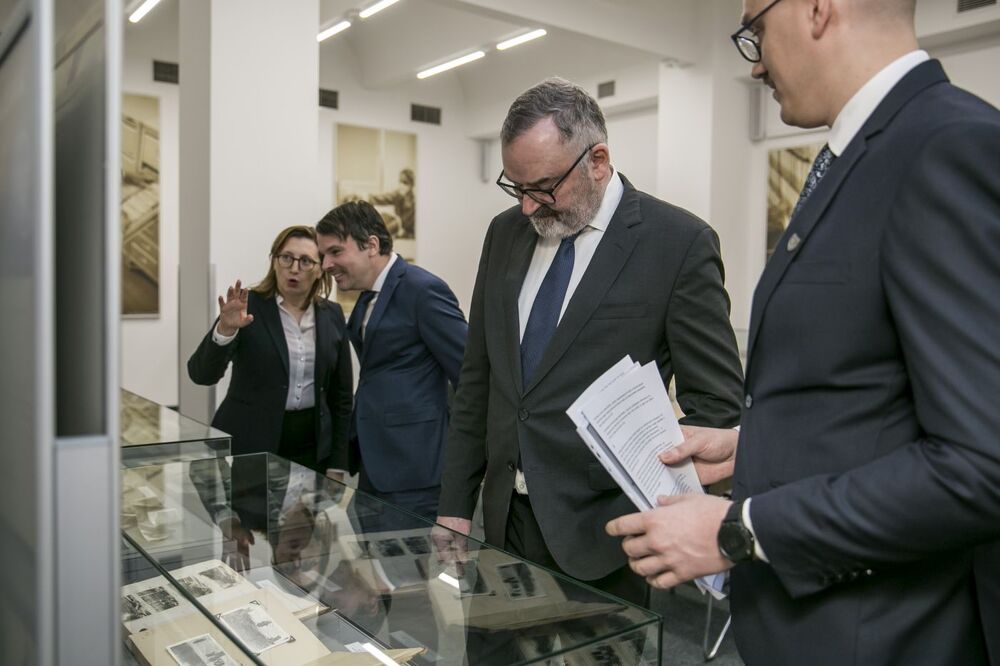 Wizyta szwajcarskich dyplomatów w Archiwum IPN – Warszawa, 3 lutego 2023. Fot. Katarzyna Adamów (IPN)