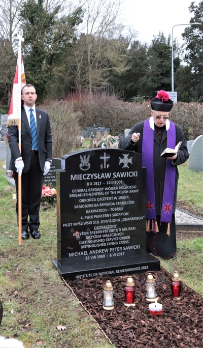 Poświęcenie grobu gen. Mieczysława Sawickiego
