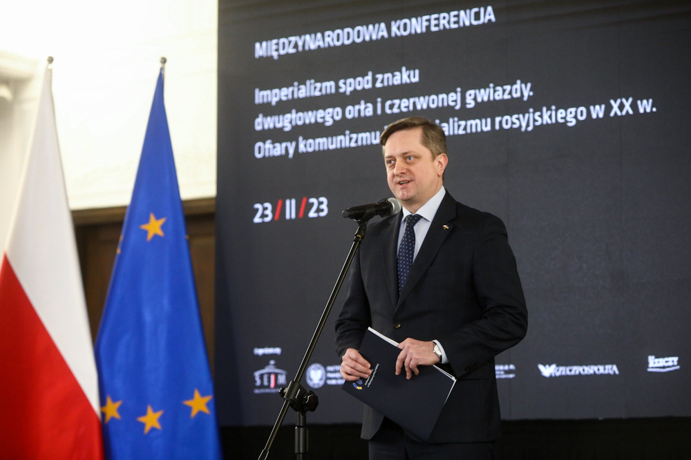 Wasyl Zwarycz, ambasador Ukrainy w Polsce, podczas konferencji „Imperializm spod znaku dwugłowego orła i czerwonej gwiazdy. Ofiary komunizmu i imperializmu rosyjskiego w XX w.” – Warszawa, 23 lutego 2023. Fot. Sławek Kasper (IPN)
