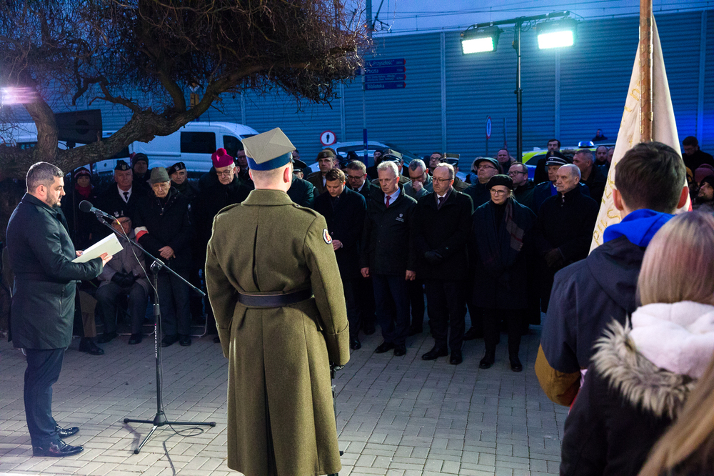 Uroczystości przed Willą Jasny Dom w hołdzie ofiarom komunistycznego terroru – Warszawa 27 lutego 2023. Fot. Sławek Kasper (IPN)