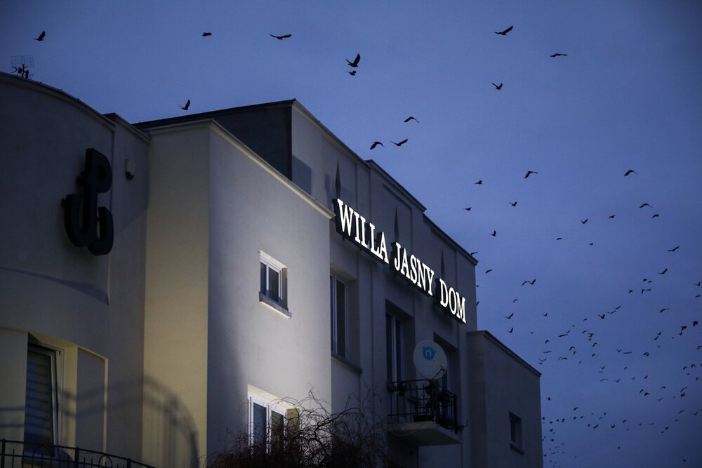 Uroczystości przed Willą Jasny Dom w hołdzie ofiarom komunistycznego terroru – Warszawa 27 lutego 2023. Fot. Sławek Kasper (IPN)