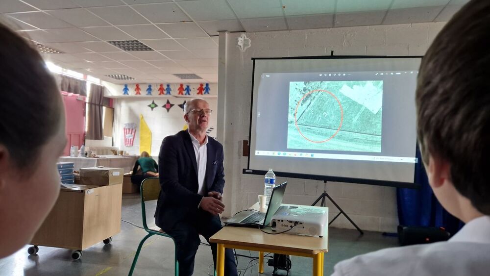 Spotkanie wiceprezesa IPN dr. hab. Krzysztofa Szwagrzyka z uczniami polskich szkół w Paryżu – 10–12 marca 2023. Fot. Andrzej Szydło (Ambasada RP w Paryżu)