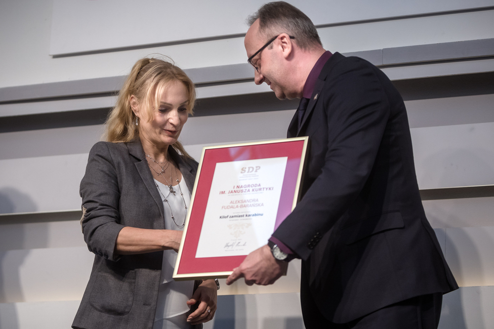 Aleksandra Fudala-Barańska, laureatka I nagrody im. Janusza Kurtyki i dr hab. Karol Polejowski, zastępca prezesa IPN – Warszawa, 14 marca 2023. Fot. Sławek Kasper (IPN)