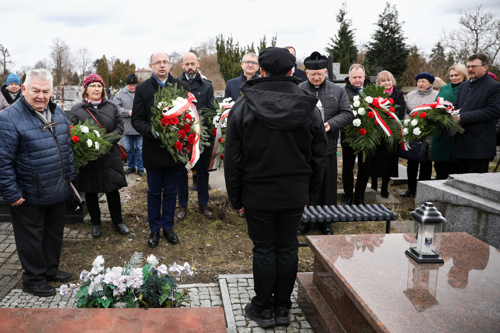 Uroczystości w Miechowie i Siedliskach upamiętniające rodzinę Baranków i ukrywanych przez nią Żydów, zamordowanych przez Niemców w 1943 r. Fot. Sławek Kasper (IPN)