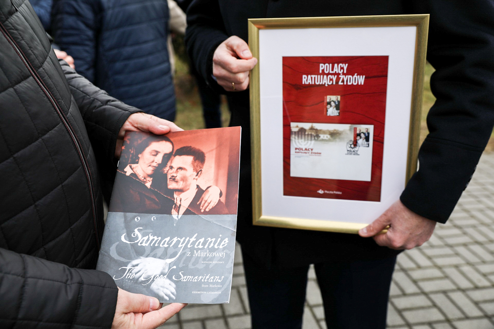 Uroczystości w Miechowie i Siedliskach upamiętniające rodzinę Baranków i ukrywanych przez nią Żydów, zamordowanych przez Niemców w 1943 r. Fot. Sławek Kasper (IPN)