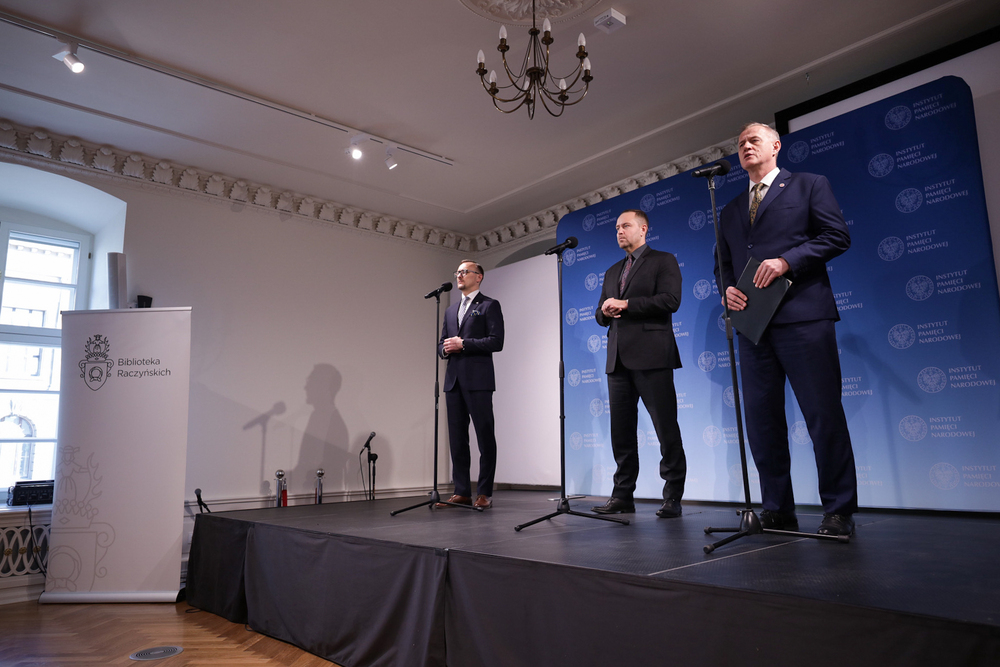 Konferencja prasowa dotycząca wznowienia śledztwa w sprawie pobicia Wojciecha Cieślewicza – Poznań, 16 marca 2023. Fot. Mikołaj Bujak (IPN)