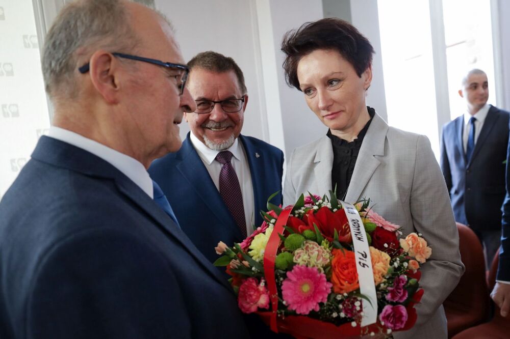 Uroczystość wręczenia Piotrowi Szubarczykowi Krzyża Oficerskiego Orderu Odrodzenia Polski – Starogard Gdański, 17 marca 2023. Fot. Mikołaj Bujak (IPN)