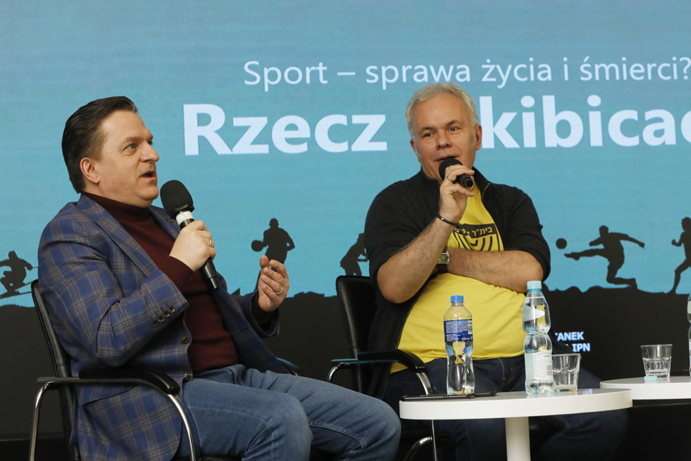 Spotkanie „Sport – sprawa życia i śmierci? Rzecz o kibicach” z cyklu „Tytani sportu” – Warszawa, 20 marca 2023. Fot. Piotr Życieński (IPN)