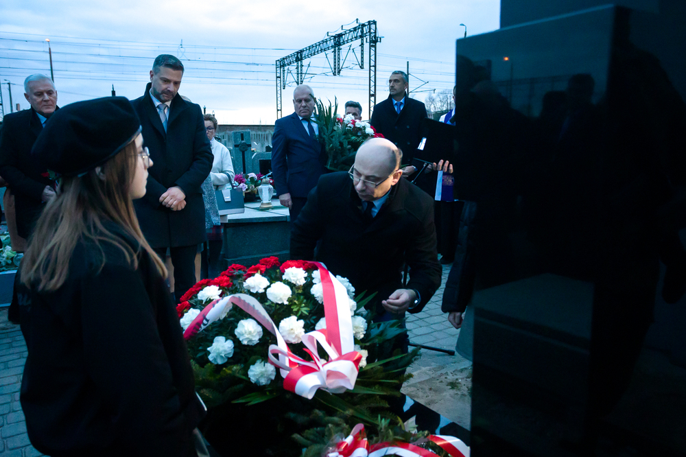 Uroczystości upamiętniające rodziny Kucharskich i Książków zamordowane przez niemiecką ekspedycję karną za pomoc Żydom – Kozłów, 23 marca 2023. Fot. Sławek Kasper (IPN)