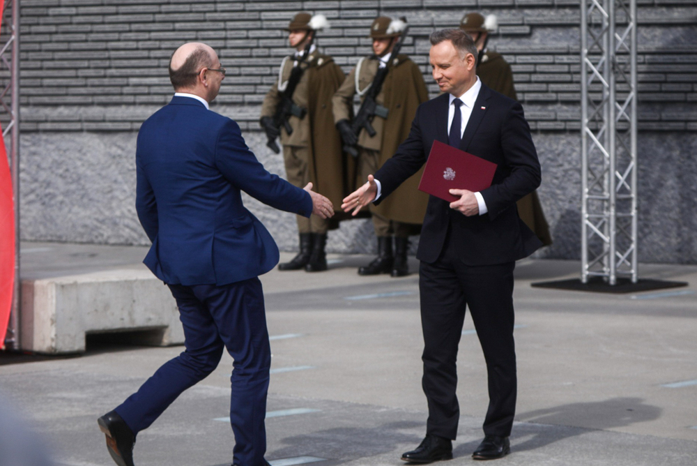 Powołanie do składu Komitetu Obchodów Towarzyszących Beatyfikacji Rodziny Ulmów otrzymał z rąk Prezydenta RP dr Mateusz Szpytma – Markowa, 24 marca 2023. Fot. Sławek Kasper (IPN)