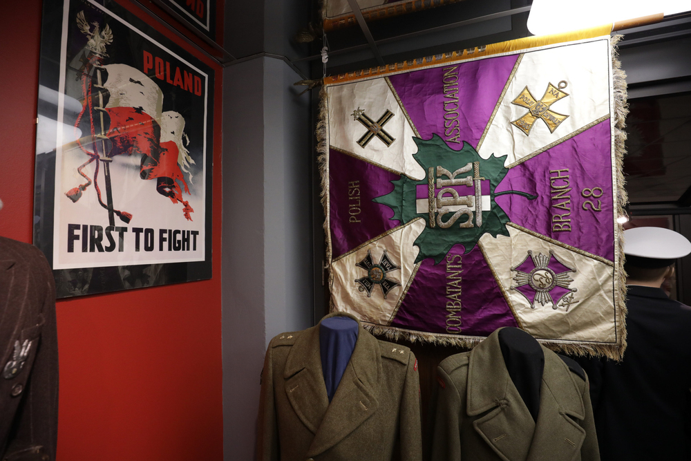 Zwiedzanie Muzeum SPK Kanada w siedzibie Koła nr 20 SPK w Toronto – 28 marca 2023. Fot. Mikołaj Bujak (IPN)