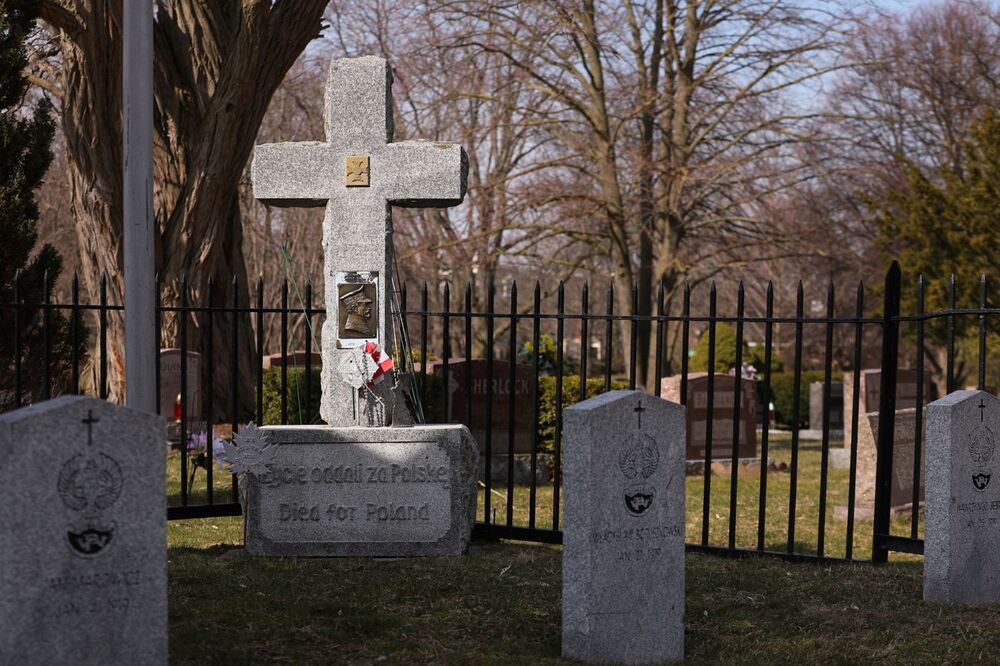 Cmentarz w Niagara-on-the-Lake, gdzie spoczywają polscy ochotnicy do armii gen. Hallera – 29 marca 2023. Fot. Mikołaj Bujak (IPN)