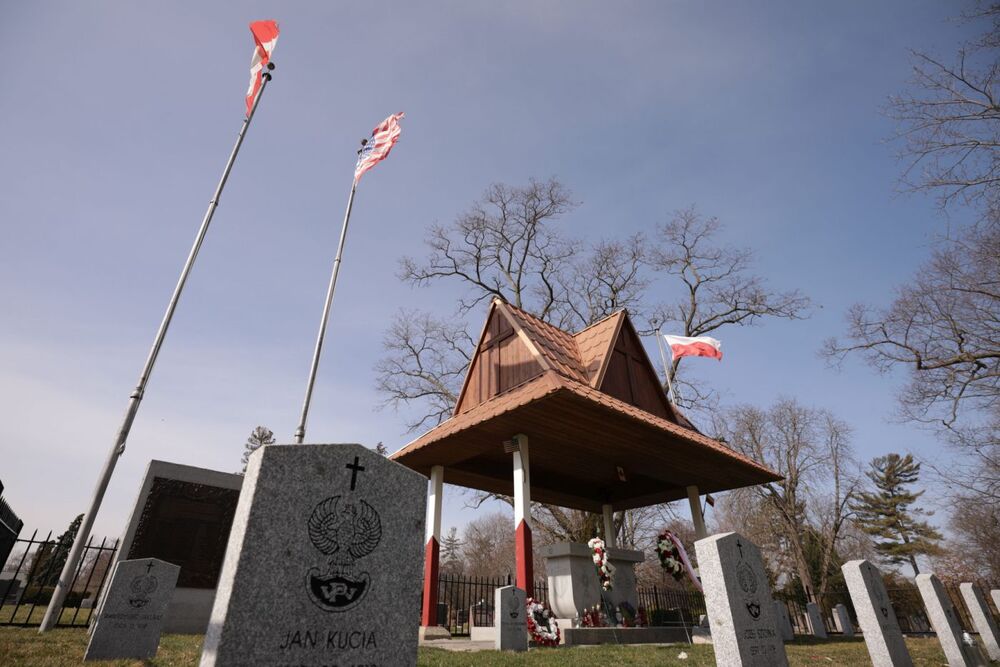 Cmentarz w Niagara-on-the-Lake, gdzie spoczywają polscy ochotnicy do armii gen. Hallera – 29 marca 2023. Fot. Mikołaj Bujak (IPN)