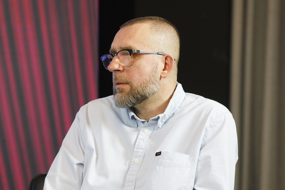 Red. Rafał Dudkiewicz. Dyskusja „Powstanie w getcie w kontekście międzynarodowym” z cyklu „Historia zza kulis” – Warszawa, 11 kwietnia 2023. Fot. Piotr Życieński (IPN)