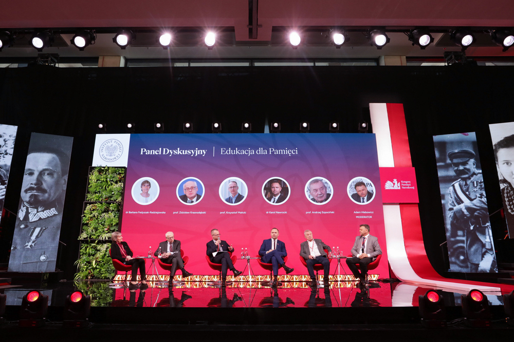 Panel dyskusyjny „Edukacja dla pamięci” podczas Kongresu Pamięci Narodowej. Fot. Mikołaj Bujak (IPN)
