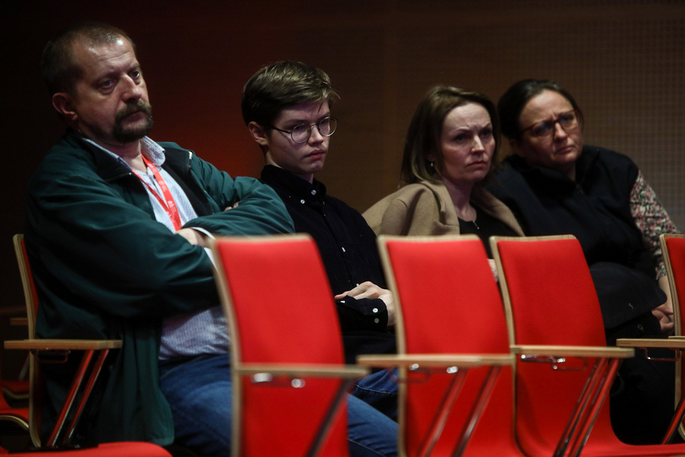 Dyskusja po filmie „Pokojówka” w ramach festiwalu „Echa Katynia”. Kongres Pamięci Narodowej – Warszawa, 14 kwietnia 2023. Fot. Sławek Kasper (IPN)