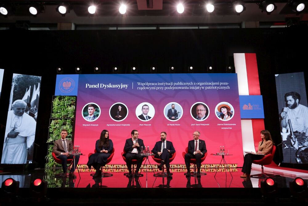 Panel dyskusyjny „Współpraca instytucji publicznych z organizacjami pozarządowymi przy podejmowaniu inicjatyw patriotycznych” – Warszawa, 15 kwietnia 2023. Fot. Mikołaj Bujak (IPN)