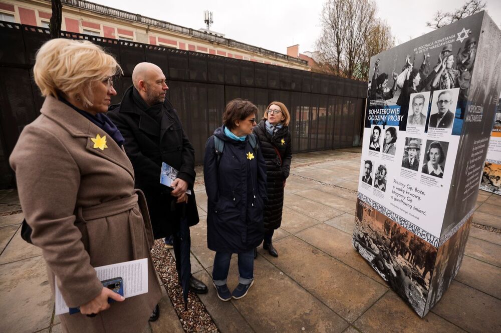 Uroczyste otwarcie wystawy plenerowej IPN „Prosimy Cię, Boże, o walkę krwawą…” – Warszawa,19 kwietnia 2023. Fot. Mikołaj Bujak (IPN)