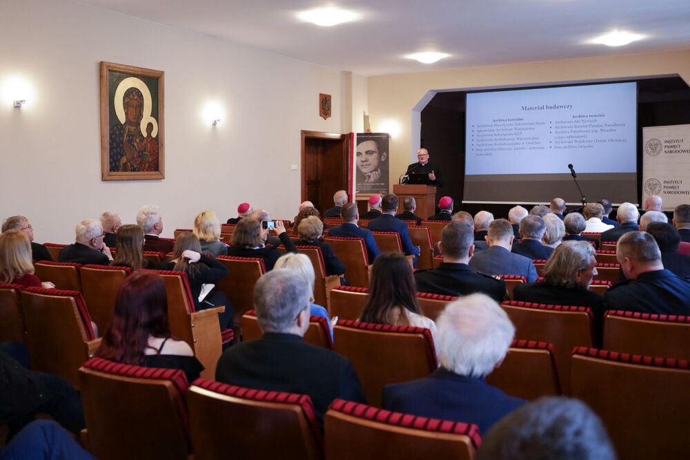 Uroczyste otwarcie „Przystanku Historia” im. ks. Jerzego Popiełuszki w Legnicy – Legnica, 20 kwietnia 2023. Fot. Mikołaj Bujak (IPN)