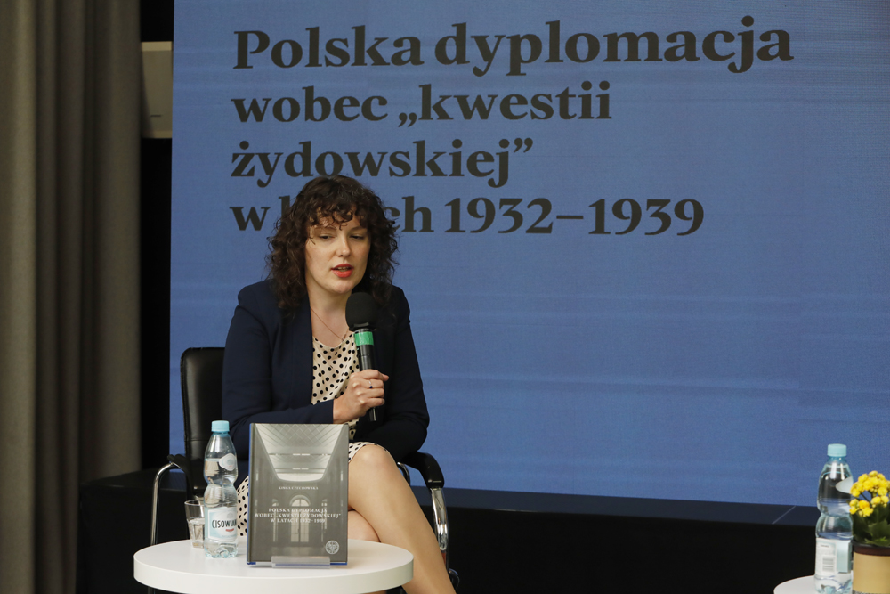 Dr Kinga Czechowska. Spotkanie z cyklu „Książki pełne historii” – Warszawa, 26 kwietnia 2023. Fot. Piotr Życieński (IPN)