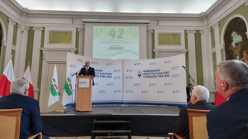 Dr Mateusz Szpytma, wiceprezes IPN, podczas obchodów 42. rocznicy rejestracji NSZZ Rolników Indywidualnych „Solidarność” – Warszawa, 14 maja 2023. Fot. Karol Starowicz (IPN)