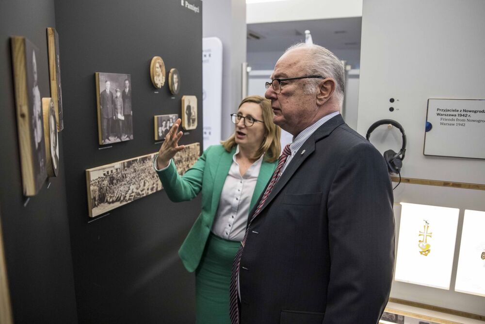 Niezwykłe pamiątki z Argentyny trafiły do Archiwum IPN – konferencja prasowa, Warszawa, 17 maja 2023. Fot. Katarzyna Adamów (IPN)