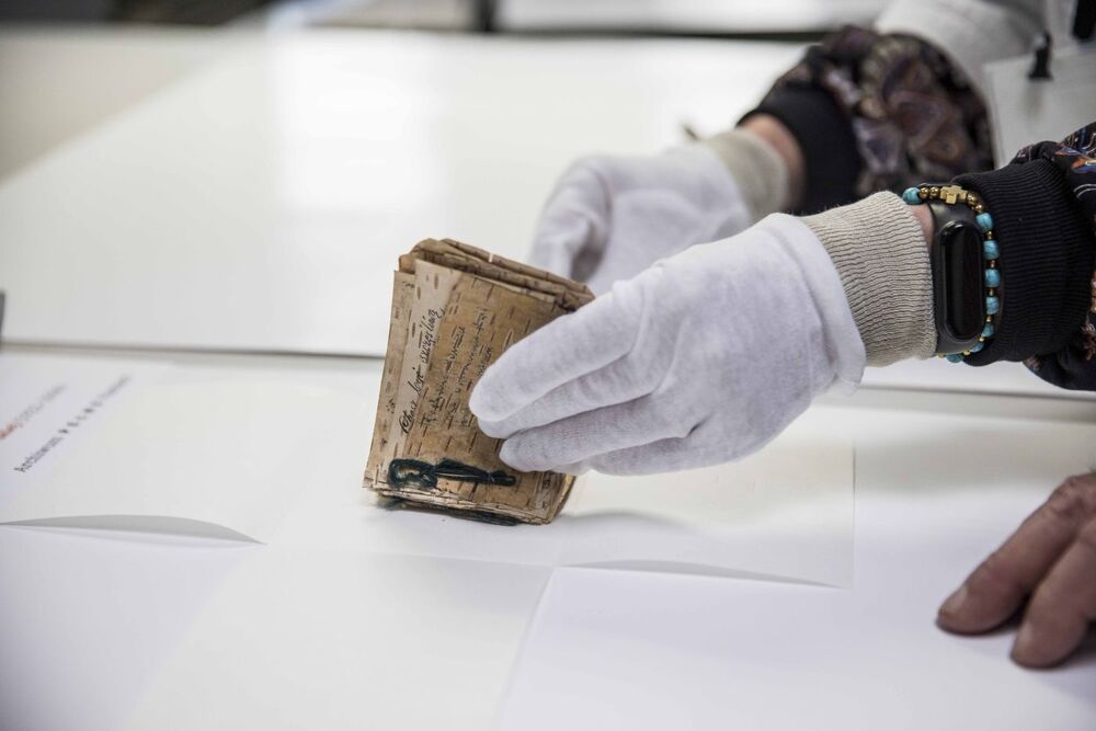 Niezwykłe pamiątki z Argentyny trafiły do Archiwum IPN – konferencja prasowa, Warszawa, 17 maja 2023. Fot. Katarzyna Adamów (IPN)