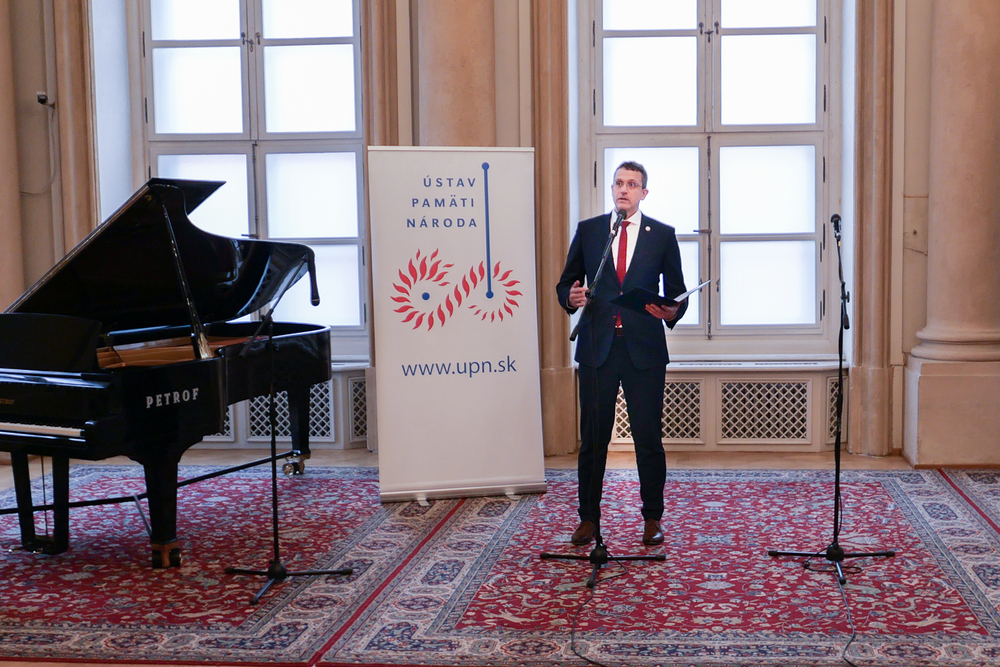 Prezes zarządu słowackiego Instytutu Pamięci Narodu Jerguš Sivoš. Uroczystości z okazji 20-lecia Instytutu Pamięci Narodu (ÚPN) – Bratysława, 23 maja 2023. Fot. IPN
