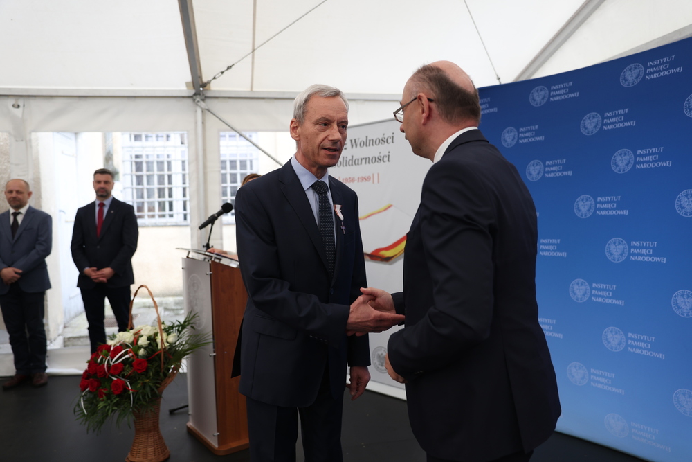 Uroczystość wręczenia Krzyży Wolności i Solidarności działaczom opozycji niepodległościowej z lat 1956–1989 – Warszawa, 2 czerwca 2023. Fot. Katarzyna Adamów (IPN)