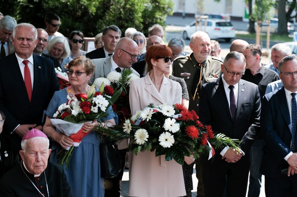 Odsłonięcie tablicy pamiątkowej w 40. rocznicę powstania Ruchu Młodzieży Niezależnej w Gorzowie Wielkopolskim – 10 czerwca 2023. Fot. Paweł Kamrad www.EchoGorzowa.pl