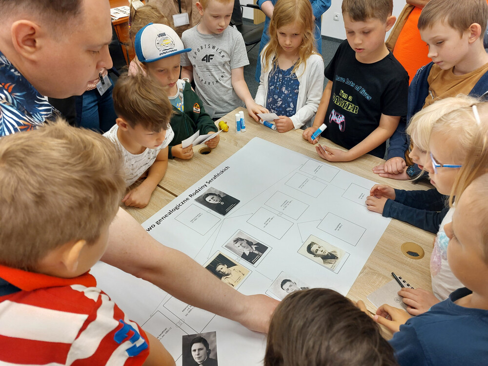 Warsztaty „Czy historyk może być detektywem?” w ramach cyklu „Rodzinna sobota”– Warszawa, 17 czerwca 2023. Fot. IPN