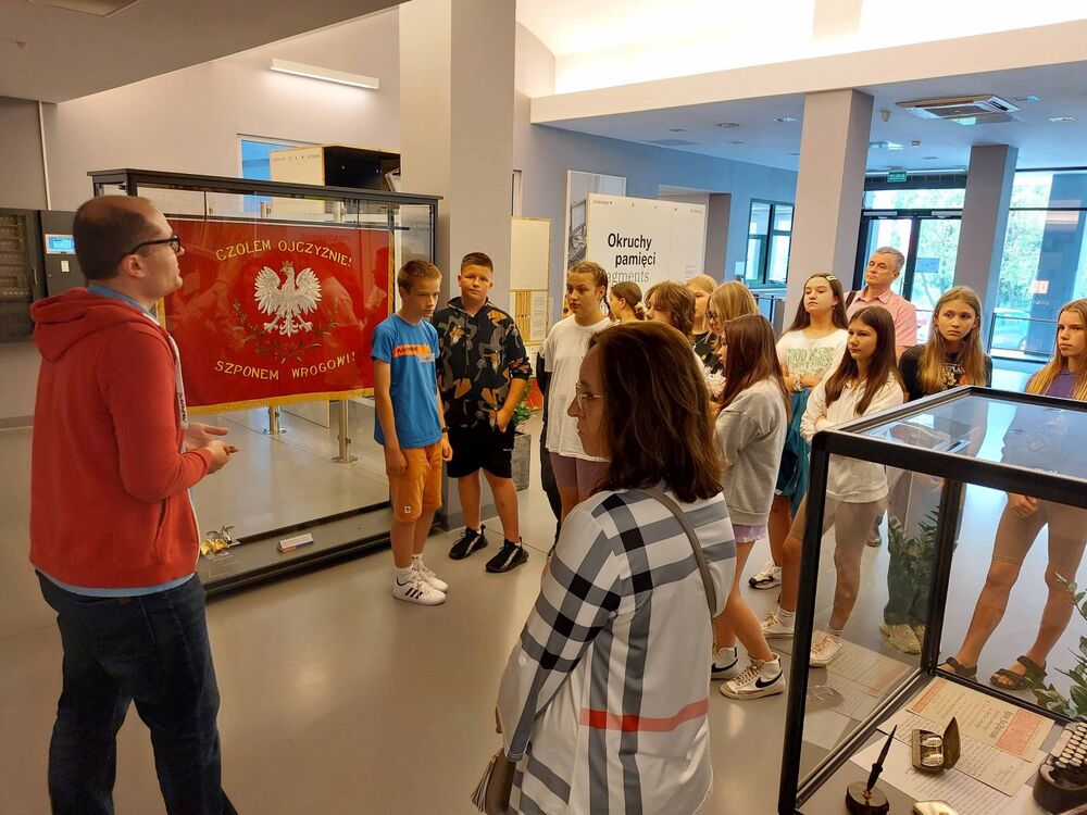 Wizyta uczniów w Archiwum IPN – Warszawa, 20 czerwca 2023. Fot. Paweł Zielony (IPN)