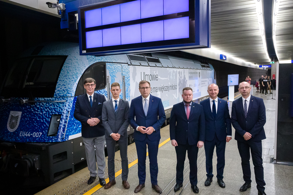 Prezentacja lokomotywy z grafikami przedstawiającymi Rodzinę Ulmów – Warszawa, 13 lipca 2023. Fot. Sławek Kasper (IPN)