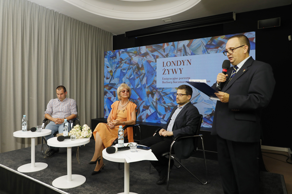 Wernisaż wystawy obrazów „Londyn żywy. Emigracyjne portrety Barbary Kaczmarowskiej-Hamilton” – Warszawa, 12 lipca 2023. Fot. Piotr Życieński (IPN)