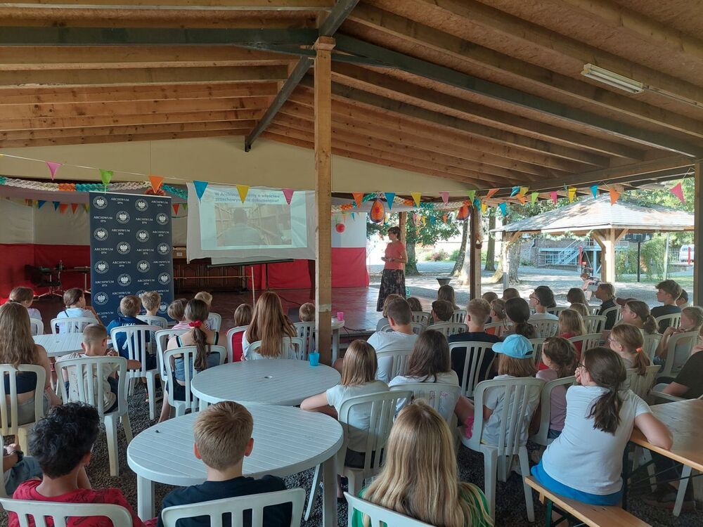 Warsztaty archiwalne dla polskich uczniów w Belgii – Comblain-la-Tour, 11–12 lipca 2023