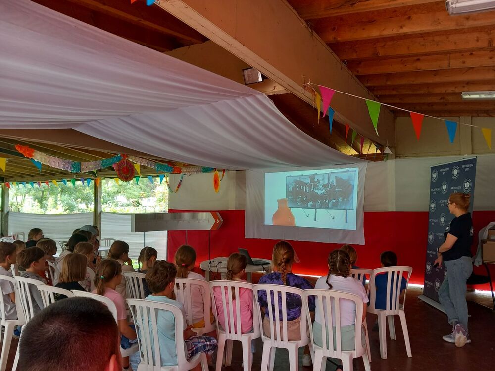 Warsztaty archiwalne dla polskich uczniów w Belgii – Comblain-la-Tour, 11–12 lipca 2023