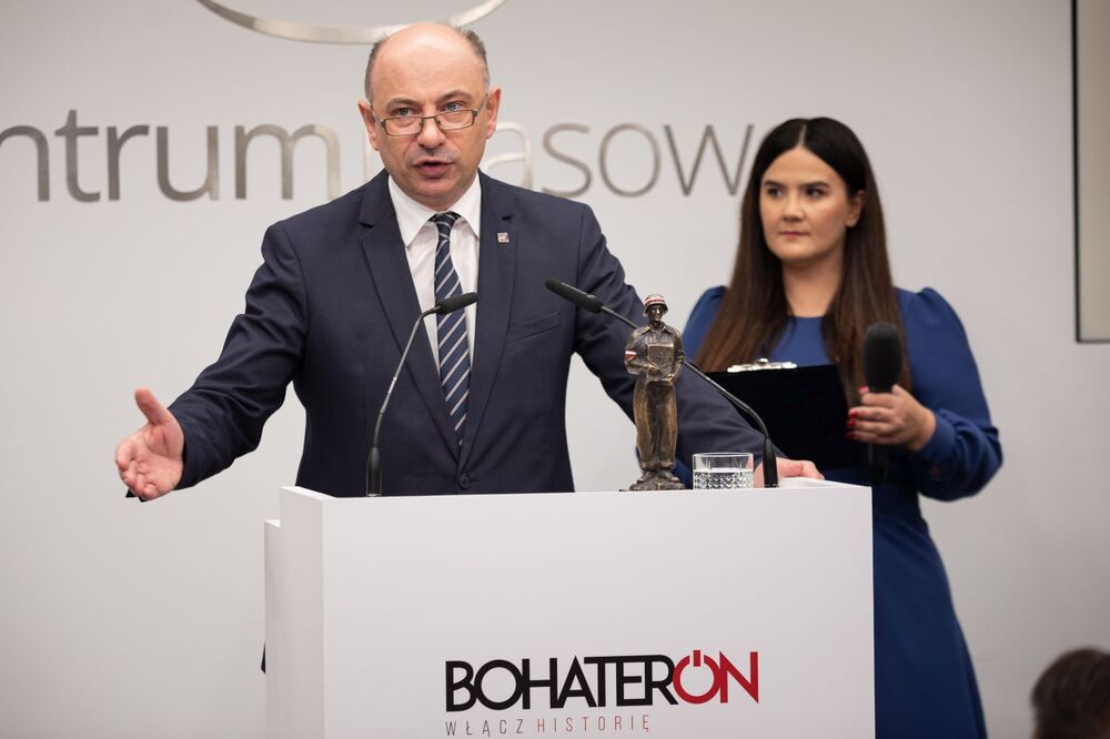 Konferencja prasowa inaugurująca VIII edycję ogólnopolskiej kampanii społecznej „BohaterON – włącz historię”. Na zdj. dr Mateusz Szpytma, wiceprezes IPN – 27 lipca 2023. Fot. Mikołaj Bujak (IPN)